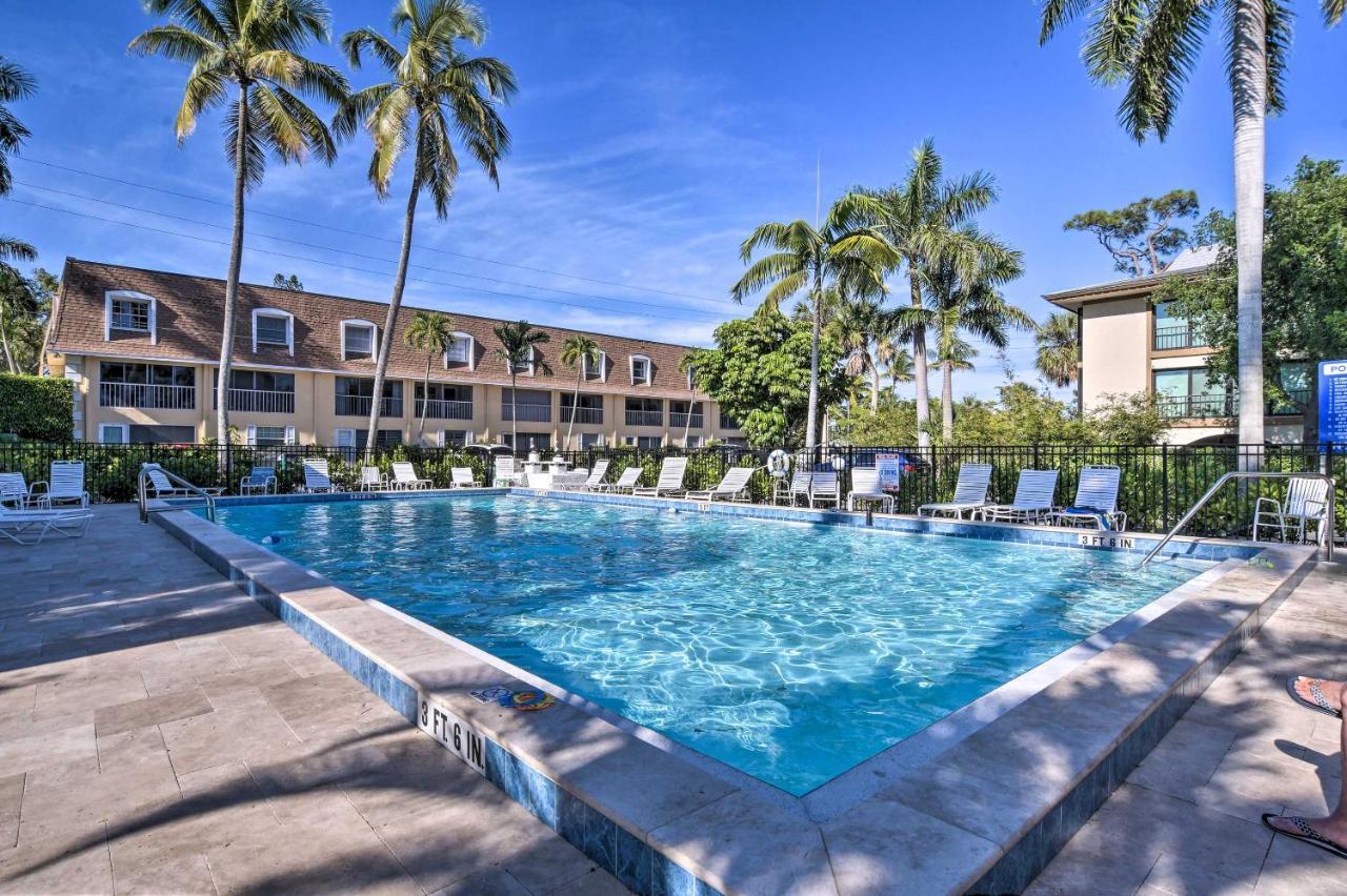 Coastal Downtown Naples Condo - Walk To The Beach! Exterior photo